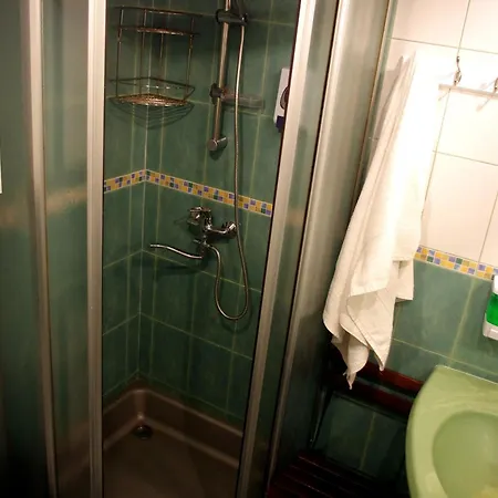 Будинок відпочинку Private House 2km From Old Town *