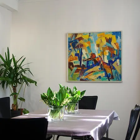 Private House 2km From Old Town リガ
